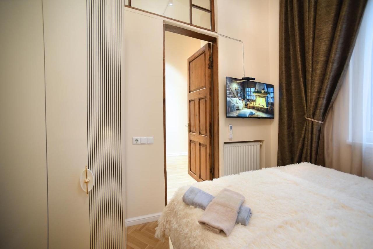 City Lux Hotel Tiflis Exterior foto