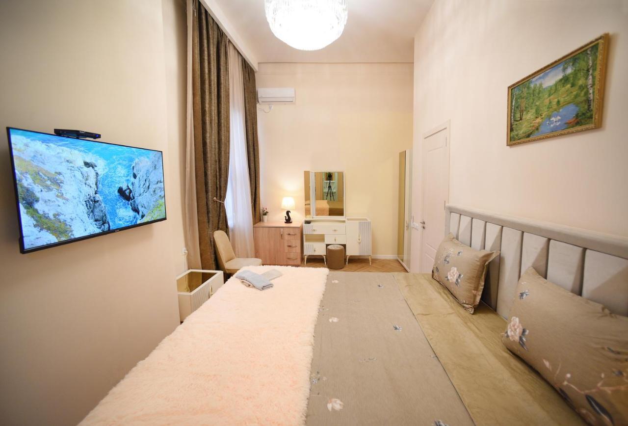 City Lux Hotel Tiflis Exterior foto