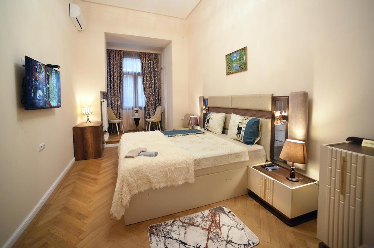 City Lux Hotel Tiflis Exterior foto