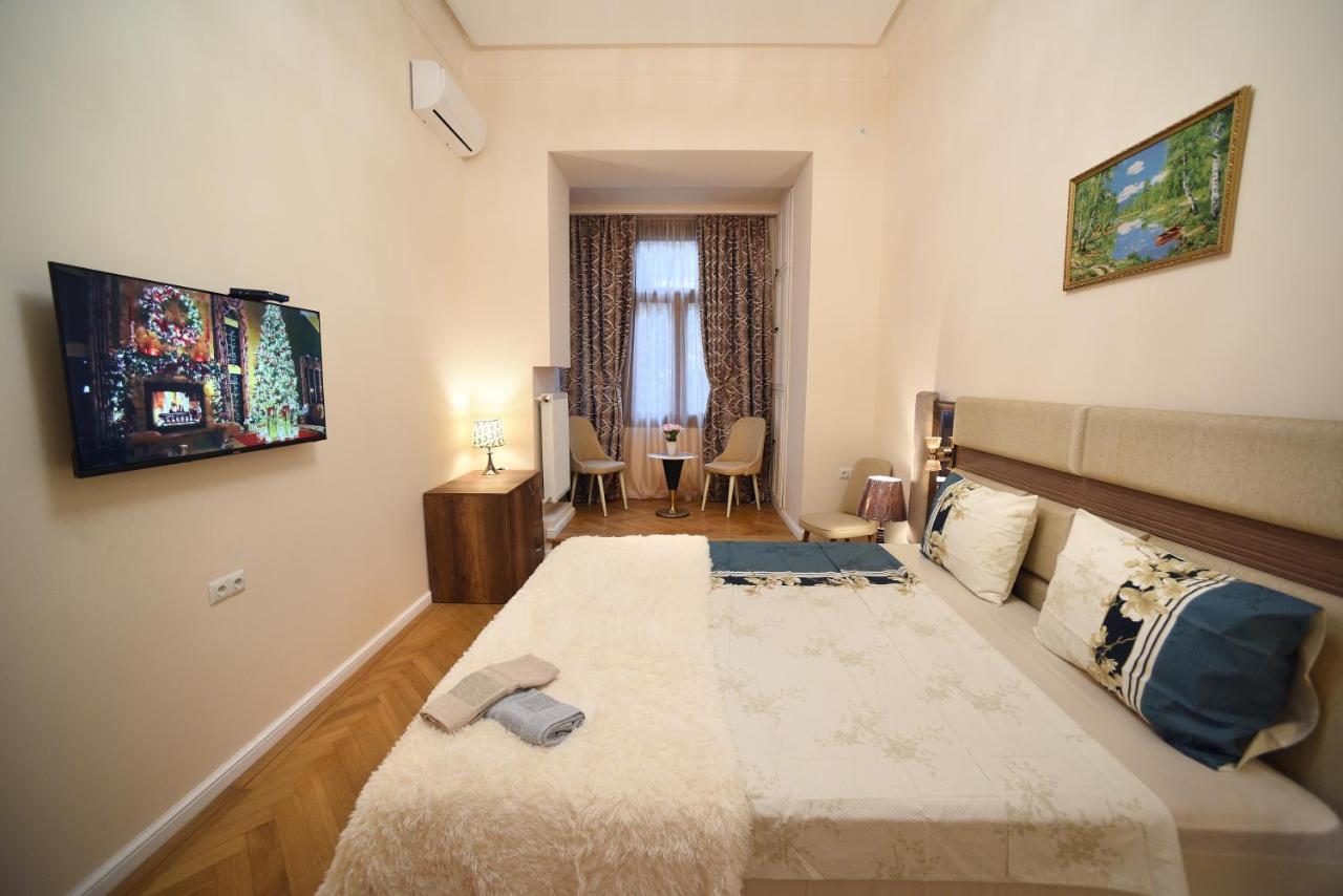 City Lux Hotel Tiflis Exterior foto