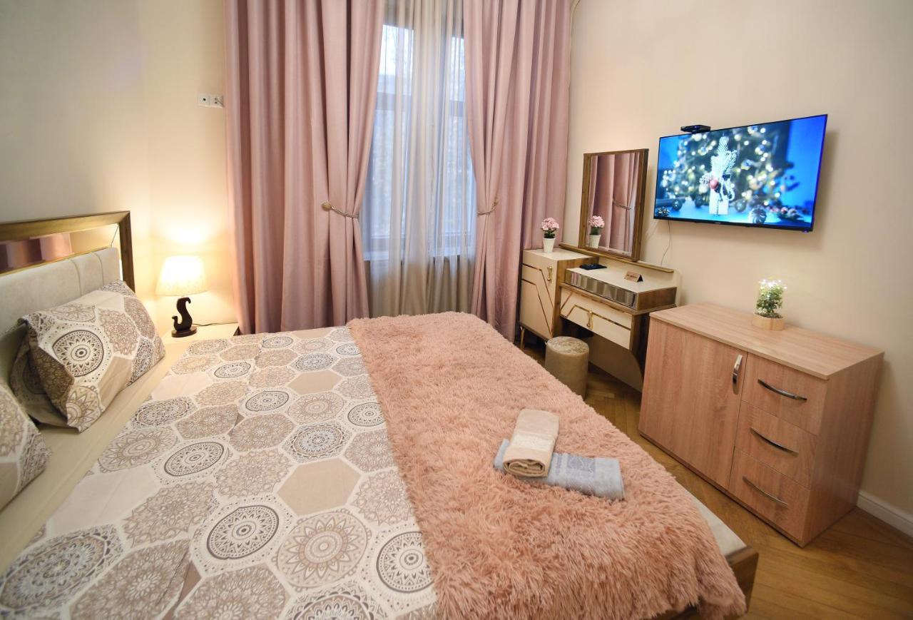 City Lux Hotel Tiflis Exterior foto