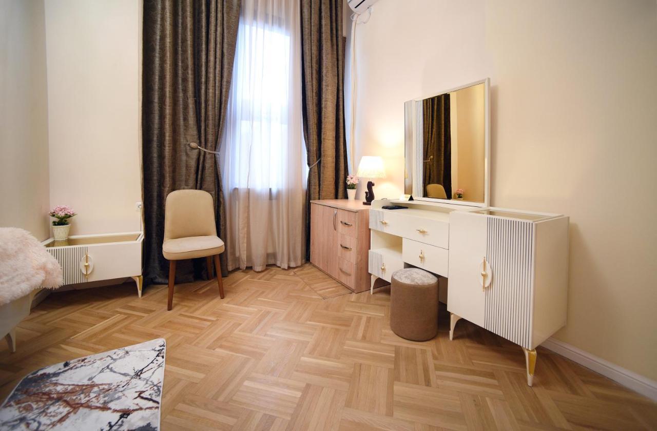 City Lux Hotel Tiflis Exterior foto