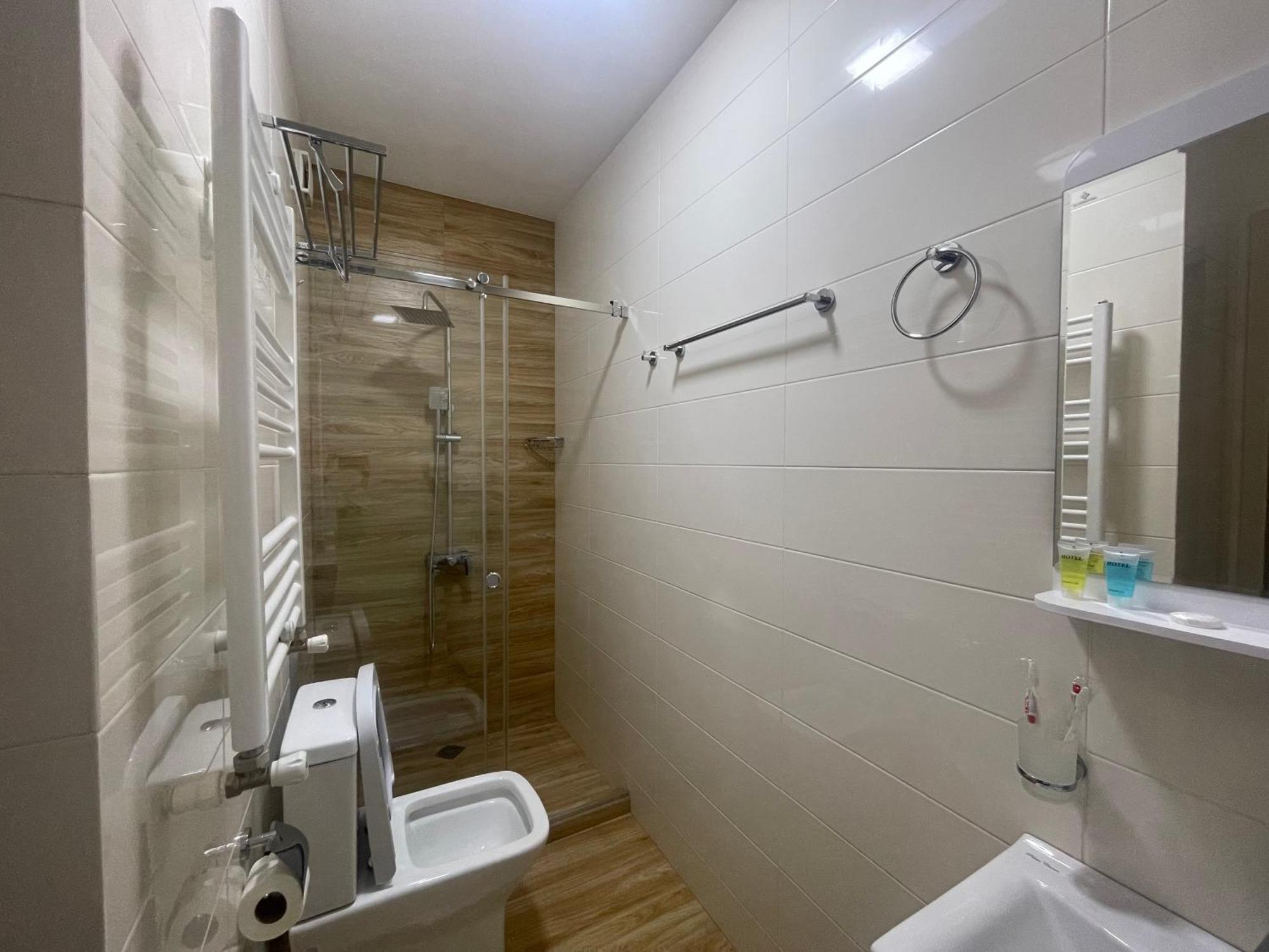 City Lux Hotel Tiflis Exterior foto